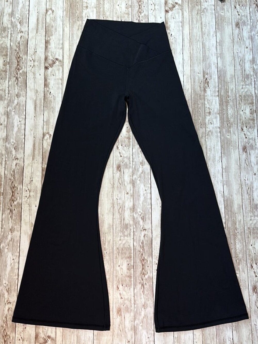 SUNZEL Cross Over Flare Leggings sz M Black Tummy Control 30" Inseam Women’s